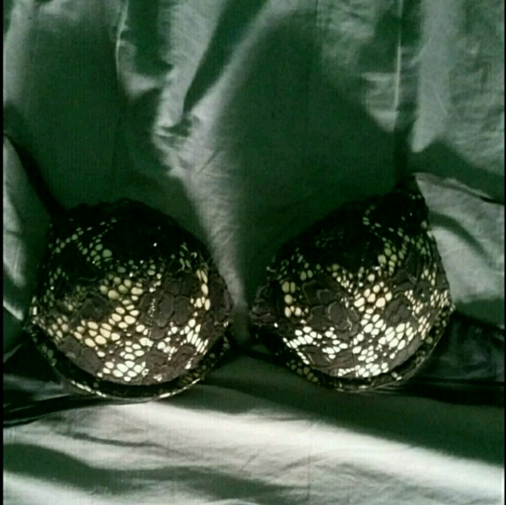 VS Bombshell